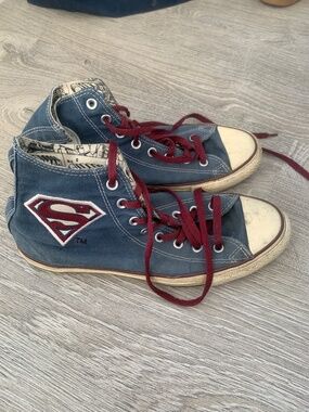Men’s superman converse